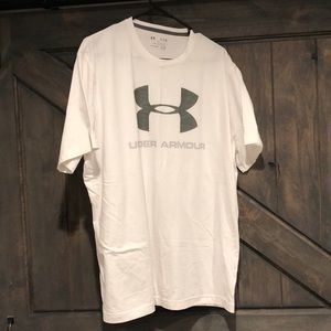 Under Armour tee